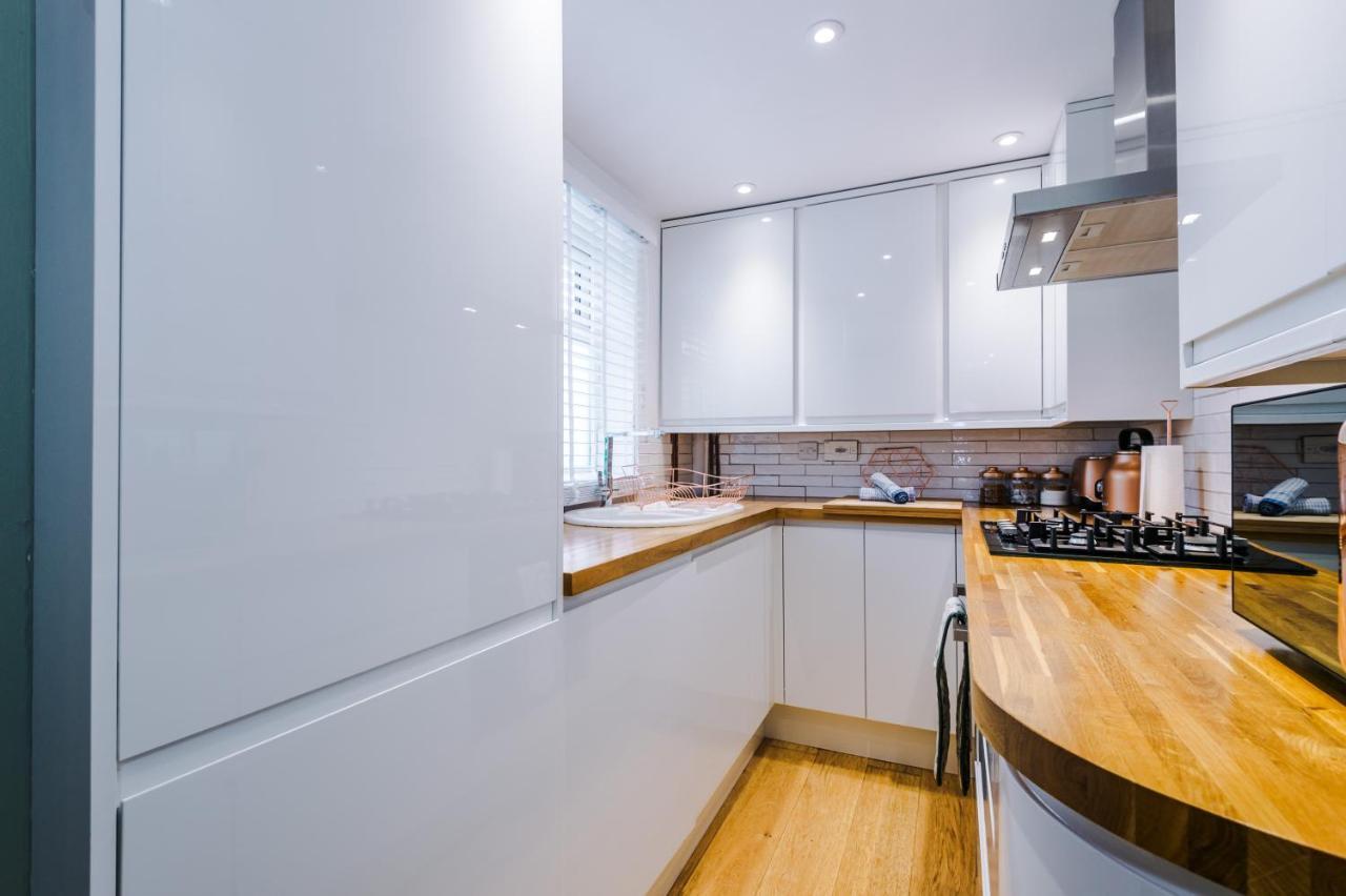 New! Gorgeous 2-Bed Home In Chester City Centre By 53 Degrees Property - Incredible Location, Ideal For Small Groups - Sleeps 6! Extérieur photo