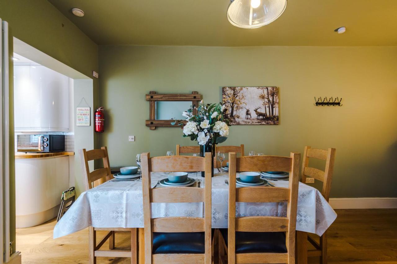 New! Gorgeous 2-Bed Home In Chester City Centre By 53 Degrees Property - Incredible Location, Ideal For Small Groups - Sleeps 6! Extérieur photo
