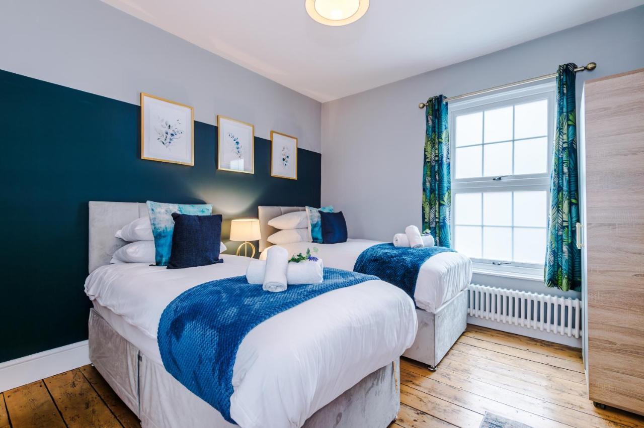 New! Gorgeous 2-Bed Home In Chester City Centre By 53 Degrees Property - Incredible Location, Ideal For Small Groups - Sleeps 6! Extérieur photo