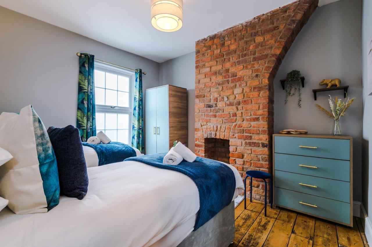 New! Gorgeous 2-Bed Home In Chester City Centre By 53 Degrees Property - Incredible Location, Ideal For Small Groups - Sleeps 6! Extérieur photo